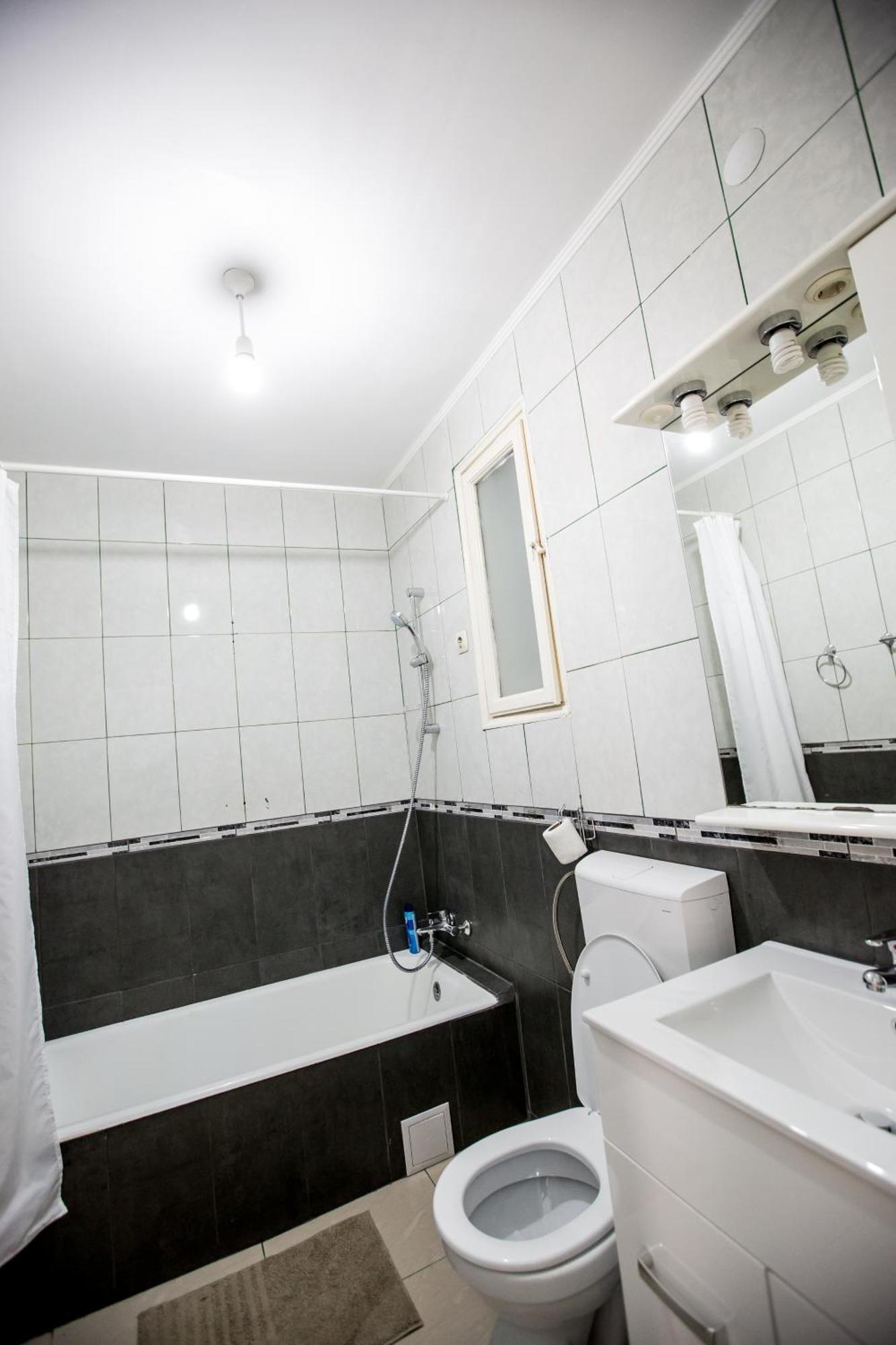 Spacious City View Apartment With Balcony Βουκουρέστι Εξωτερικό φωτογραφία